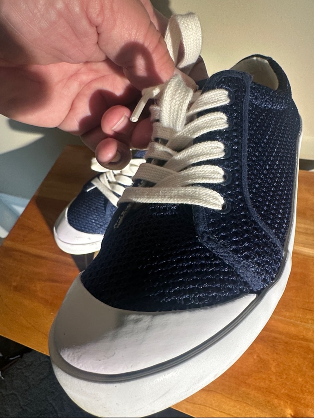 Tommy Bahama Tennis Shoes - Picture 6 of 9